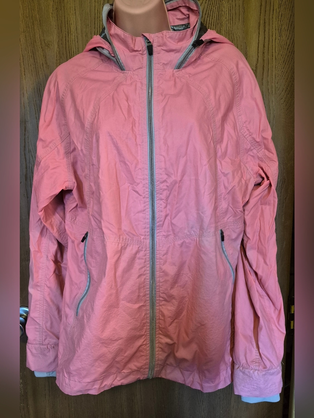 Avalanche women's jacket weather shield waterproof shell hoodie size XL Rain